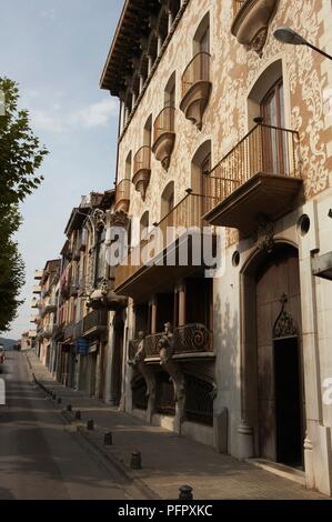 Spanien, Katalonien, Olot, Fassade der Casa Sola ich Morales, Modernisme-Gebäude Stockfoto