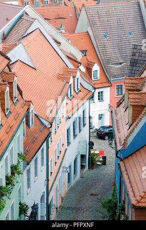 Deutschland, Sachsen, Meißen, Dachterrasse mit Blick auf die Altstadt Straße Stockfoto