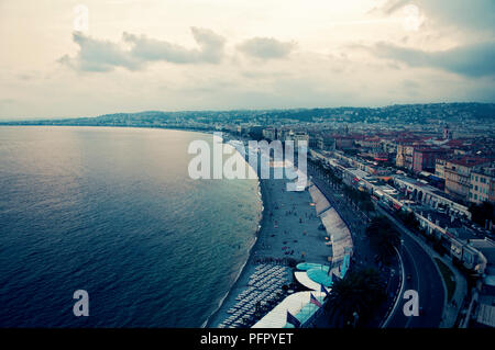 Panoramablick auf Strände, Nizza, Frankreich Stockfoto
