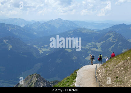 Panoramablick vom Gipfel Nebelhorn, Oberstdorf, Allgäu, Bayern, Deutschland Stockfoto