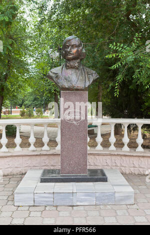 Jewpatoria, Krim, Russland - 29. Juni 2018: Monument der russische Schriftsteller Nikolai Wassiljewitsch Gogol in die Stadt Jewpatoria, Krim Stockfoto