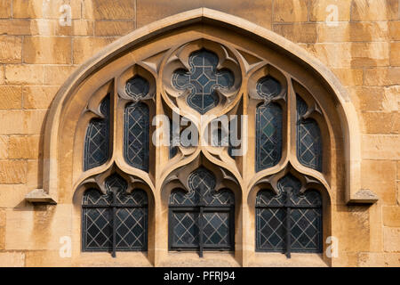 Grossbritannien, England, Gloucestershire, Chipping Campden, St Catherine's Church, Victorian gothic verbleite Fenster (1891), close-up Stockfoto