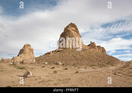 USA, Kalifornien, Trona Pinnacles, Wüste Felsen Stockfoto