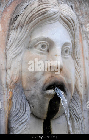 Italien, Rom, Via Giulia, Fontana del Mascherone, Springbrunnen, close-up Stockfoto