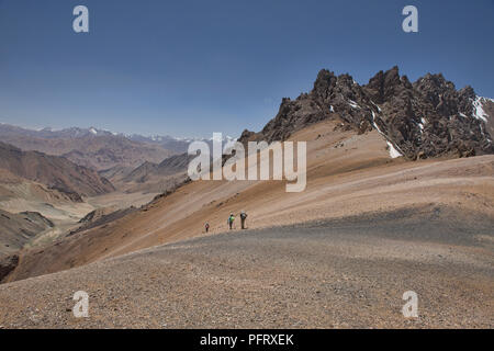 Überschreiten der Gumbezjikul Pass, Pshart Tal, Tadschikistan Stockfoto