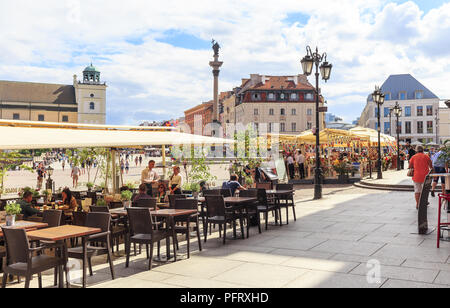 Nachmittag am Schlossplatz in Warschau, Blick Richtung König Zygmunt Spalte und die Kirche von St. Anny und Krakowskie Przedmiescie stree Stockfoto