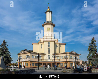 Ternopil, Ukraine - Oktober 19, 2017: Iwano-frankiwsk Rathaus Stockfoto