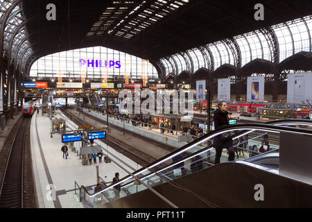 Dezember 2017 - Blick auf den Hauptbahnhof in Hamburg, Deutschland Stockfoto