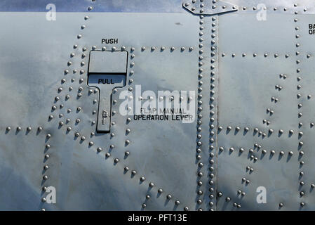 North American T-28, N 14113, Flugplatz de Cerny-La Ferte-Alais, Amicale Jean-Baptiste Salis in der Nähe von Paris, Ile-de-France, Frankreich, Europa Stockfoto