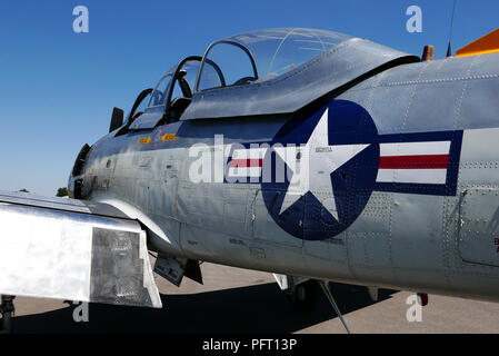 North American T-28, N 14113, Flugplatz de Cerny-La Ferte-Alais, Amicale Jean-Baptiste Salis in der Nähe von Paris, Ile-de-France, Frankreich, Europa Stockfoto