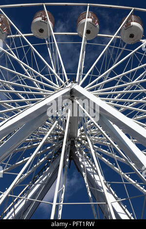 Das Riesenrad am Anker Square, Bristol, England Großbritannien Stockfoto