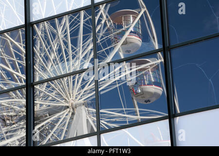 Das Riesenrad am Anker Square, Bristol, England Großbritannien Stockfoto