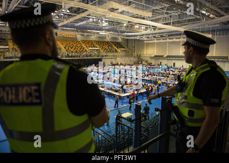 Die Zählung der Stimmen, Großbritannien Parlamentswahlen, Emirates Sir Chris Hoy Stadion Glasgow, 9. Juni 2017 Stockfoto