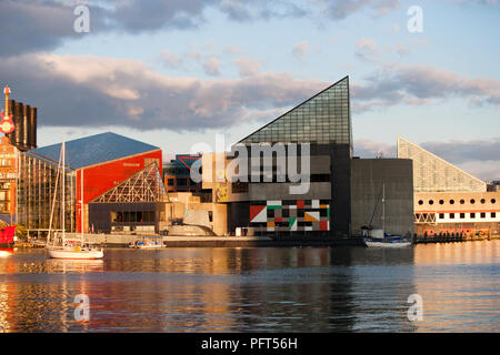 USA, Maryland, Baltimore Inner Harbor, Waterfront Gebäude Stockfoto