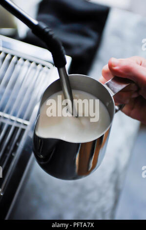 Dampfenden Milch Stockfoto