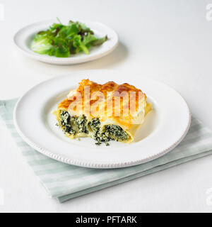 Schinken, Käse und Broccoli Pfannkuchen cannelloni Stockfoto