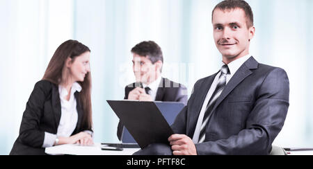Portrait des erfolgreichen Business Team am Arbeitsplatz Stockfoto