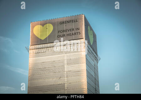 Grenfell Turm, ein 24-stöckiges Mehrfamilienhaus in Kensington, West London, Vereinigtes Königreich. Stockfoto