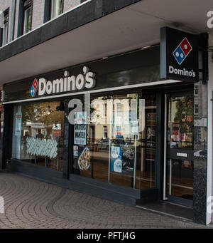 Stirling, Großbritannien - 11 August 2018: Die Vorderseite des Domino's Pizza Shop in der Pitt Terrasse Stockfoto