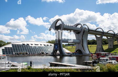 Falkirk, Großbritannien - 09 August 2018: Das Falkirk Wheel mechanische Kanal heben Anschließen der Union Canal auf die Forth und Clyde Kanal Stockfoto