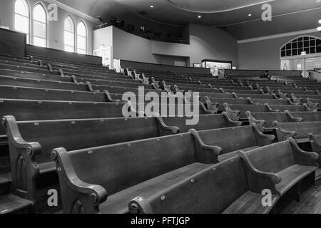 Im Ryman Auditorium in Nashville in Schwarz und Weiß Stockfoto