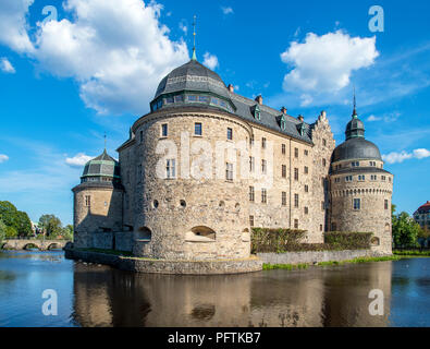 Schloss Örebro, eine mittelalterliche Festung in der Mitte des Flusses Svartån, Örebro, Närke, Schweden Stockfoto