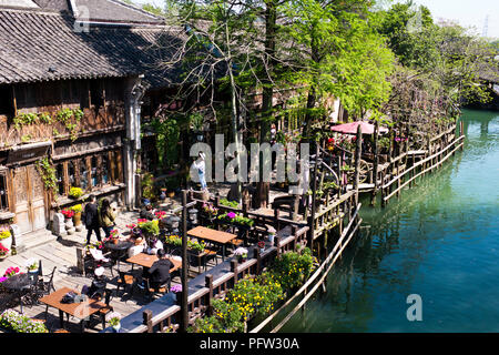 Alte Stadt, Quing, Ming Dynatasty, Pagoden, Brücken, Wasserstraßen, Händler, Handel, AncieWuzhen WaterTown, Provinz Jiangsu, Volksrepublik China, Mitarbeiter der Volksrepublik China, China Stockfoto