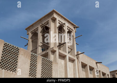 Ein traditionelles Windturm im Al Fahidi im Historischen Viertel, Dubai Stockfoto