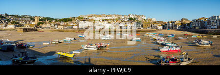 Panorama Hafen von St Ives Cornwall bei Ebbe Juli 2018 Stockfoto