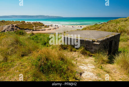 Blick Richtung Gwithian Towans Strand von Bunker, in der Nähe von godrevy Bay Stockfoto