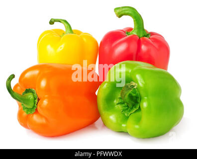 Rot, Grün, Gelb und Orange Paprika isoliert Stockfoto