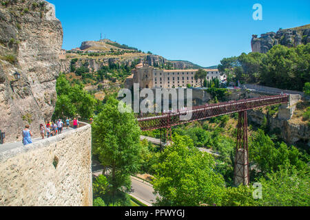 Hoz del Huecar und San Pablo Brücke. Cuenca, Spanien. Stockfoto