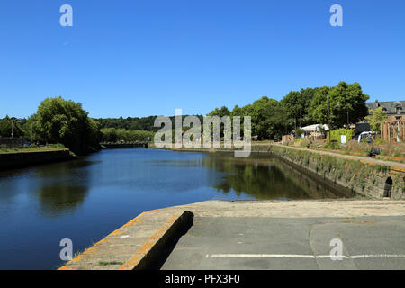 Blick auf den Fluss Leguer vom Parkplatz L'Aiguillon, Lannion, Côtes d'Armor, Bretagne, Frankreich Stockfoto