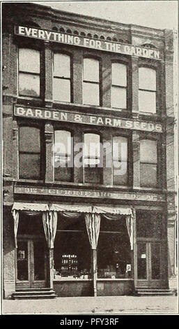 . Currie's Farm und Garten jährliche: Frühjahr 1914. Blumen Samen Kataloge, Leuchtmittel (Pflanzen) Samen Samen Kataloge Kataloge; Gemüse; Baumschulen (Gartenbau) Kataloge; Pflanzen, Zierpflanzen Kataloge; Gartengeräte und Zubehör Kataloge. Kalte FRAMES, FRÜHBEETEN UND PFLANZUNG TABELLE. Kalte FRAMES und BRUTSTÄTTEN. Häufig ist es wünschenswert, in der Tat mit den meisten, Winzer in der Regel erforderlich, um einige der Beginn: bestimmte Sorten von Blumen- und Gemüsesamen außerhalb in den ersten Monaten des Jahres, als die Temperatur draußen ist immer noch unter dem Gefrierpunkt, und einige Mittel zu haben, auch der Schützen Stockfoto