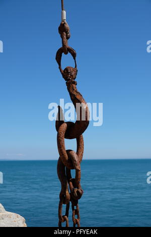 Alte Holz- rusty Kran in der Isle of Portland, England Stockfoto