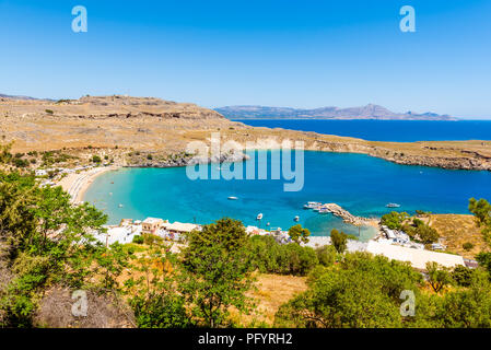 Wunderschöne Bucht von Lindos auf der Insel Rhodos, Griechenland Stockfoto