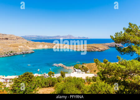 Wunderschöne Bucht von Lindos auf der Insel Rhodos, Griechenland Stockfoto