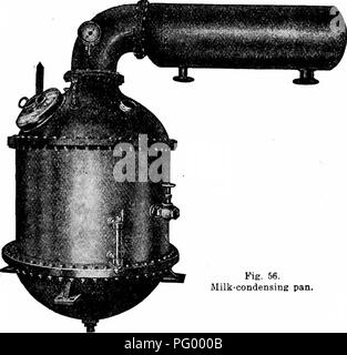 . Milch und ihre Produkte: eine Abhandlung über die Natur und die Eigenschaften der Milch und der Herstellung von Butter und Käse. Molkereiwesen; Milch, Milchprodukte. Condensed Milh 317 der Markt in luftdicht verschlossenen Dosen. Es ist aus frischer Kuhmilch hergestellt. Die Milch wird zuerst in der Nähe der Siedepunkt erhitzt, dann Saccharose (Rohrzucker) im Umfang von etwa 16 Pfund Zucker auf 100 Pfund frische Milch hinzugefügt wird. Die Milch und Zucker Lösung ist kondensiert. Abb. 56. Milch kondensierend Pan. im Vakuum bei einer Temperatur von 130 °F bis 150 °F das Verhältnis der Konzentration etwa 2 %: 1 (2% Teile der frischen Milch sind Co Stockfoto