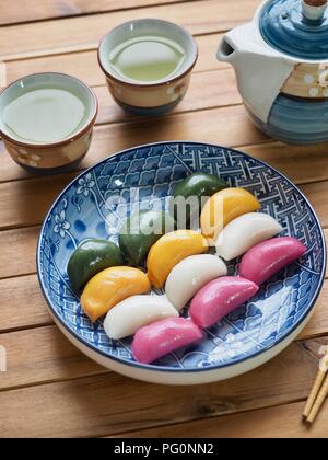 Koreanisches Essen Songpyeon, halbmondförmigen Reis Kuchen Stockfoto