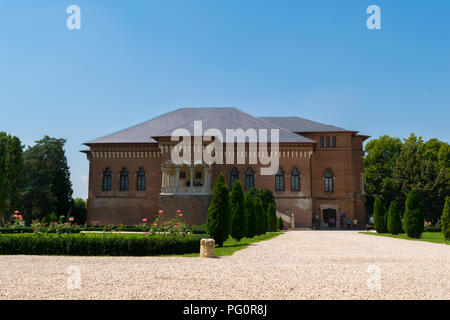 Mogosoaia, Rumänien - August 05, 2018: die Menschen besuchen Mogosoaia Palace in der Nähe von Bukarest, Rumänien. Stockfoto