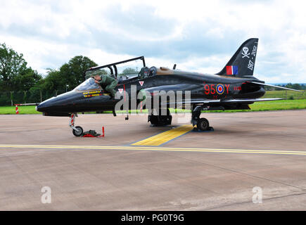 RAF Royal Air Force BAE Hawk T1 beim Royal International Air Tattoo RIAT RAF Fairford, UK. 95. Jahrestag des 100m² Bomberkommandos Stockfoto