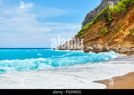 Schöne leere Strand (Platja de Coll Baix) auf Mallorca, Spanien. Stockfoto