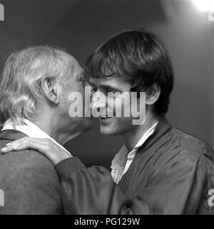 Karlheinz Stockhausen (links) - Komponist und sein Sohn Markus Stockhausen - Trompete Solist und Komponist - 11/04/1996 Stockfoto