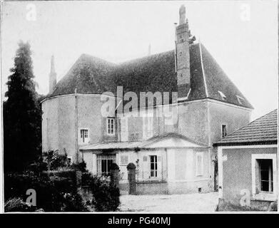 . Eine Geschichte der Percheron Pferd: mit bisher unveröffentlichten Daten über den Ursprung und die Entwicklung der modernen Art der schweren Zug, von authentischen Dokumenten, Aufzeichnungen und Manuskripte in den nationalen Archiven der französischen Regierung ausgearbeiteten, zusammen mit einer detaillierten Beschreibung der Einführung und Verbreitung der Rasse in den Vereinigten Staaten, auf die sich ein Symposium reflektiert die Ansichten der führenden zeitgenössischen Importeure und Züchter berühren die Auswahl, Fütterung und allgemeine Verwaltung der Hengste, Zuchtstuten und Fohlen angehängt wird. Percheron Pferd. LA ROTJSTlfeBE - RESIDENZAPPARTEMENTHAUS Stockfoto