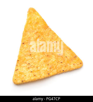 Blick von oben auf die einzelnen Nacho Chips isoliert auf weißem Stockfoto