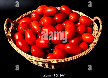 Pflaumentomate, Pflaumen-Buschtomate, Ravello, Tomate, Lycopersicon esculentum, Stockfoto