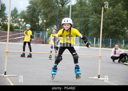 Belarus, Gomel, 24. Juni 2018. Central Park. Kinder- Wettbewerb in die Rolle Sport. Stockfoto