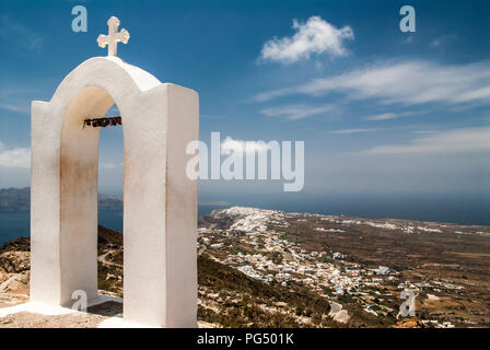 Blick auf Oia Santorini von Kirche Stockfoto