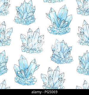 Aquarell und Tinte blau Cluster Kristalle nahtlose Muster auf dem weißen Hintergrund. Von Hand bemalt Aquamarin Mineralien und Edelsteinen Abbildung. Stockfoto
