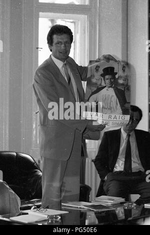 Krzysztof Michalski spricht auf eine der wöchentlichen Sitzungen des IWM. Das IWM (Institut für die Wissenschaften vom Menschen) ist ein unabhängiges Institut für fortgeschrittene Studien in den Geistes- und Sozialwissenschaften 1982 gegründet von Der polnische Philosoph Krzysztof Michalski. Stockfoto